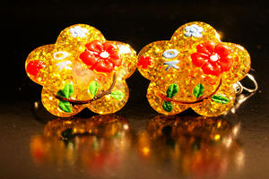 Flashing Earring Gold Glitter Flower 1 Pair
